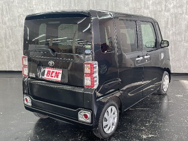 Toyota Pixis Mega 2019-04 180792-2