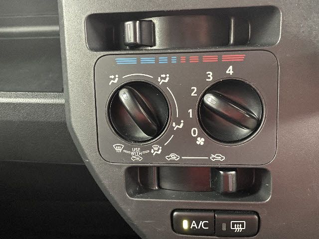 Toyota Pixis Mega 2019-04 180792-14