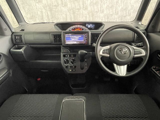 Toyota Pixis Mega 2019-04 180792-1