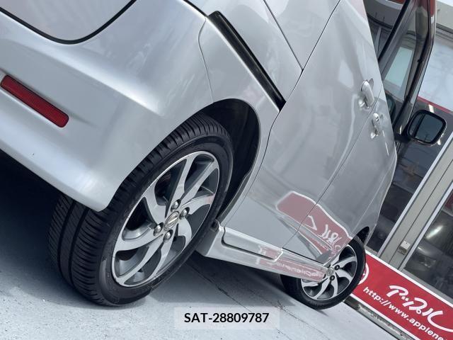 Nissan ROOX 2010-02 388519-9