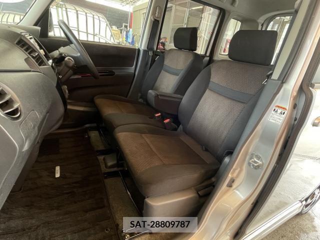 Nissan ROOX 2010-02 388519-18