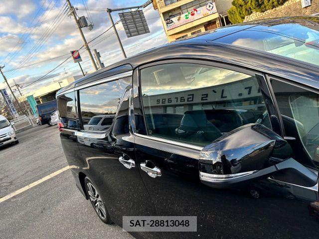 Toyota ALPHARD 2023-04 214427-12