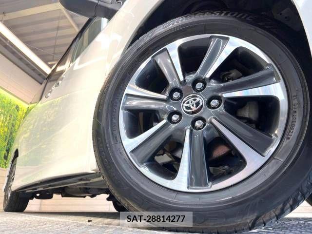Toyota VOXY 2017-01 240396-14