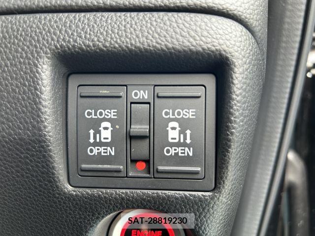 Honda N BOX CUSTOM 2019-05 225516-6