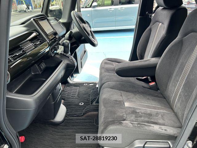 Honda N BOX CUSTOM 2019-05 225516-17