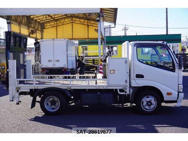 Hino DUTRO 2016-03 217150-4