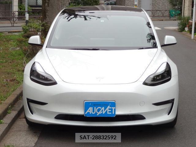 Tesla MODEL 3 2022-03 240398-3