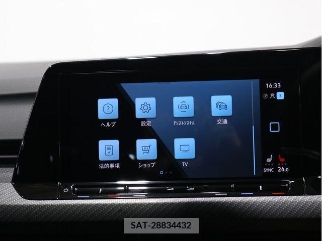 VolksWagen GOLF 2023-10 255582-19