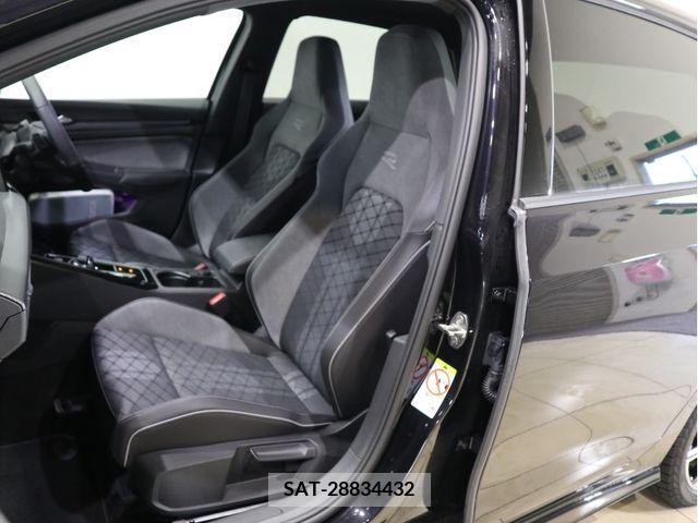 VolksWagen GOLF 2023-10 255582-20
