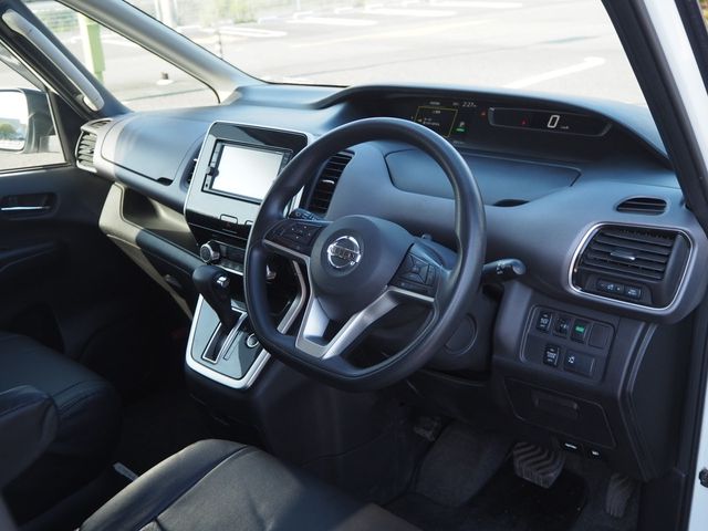 Nissan SERENA 2018-07 16335-1