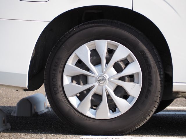 Nissan SERENA 2018-07 16335-6