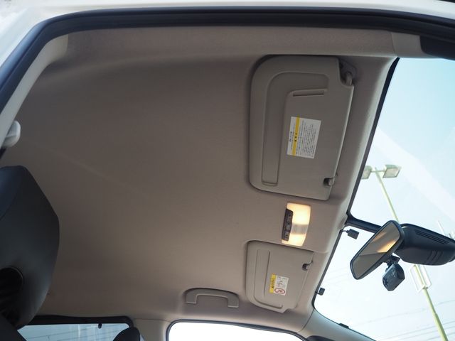 Nissan SERENA 2018-07 16335-25