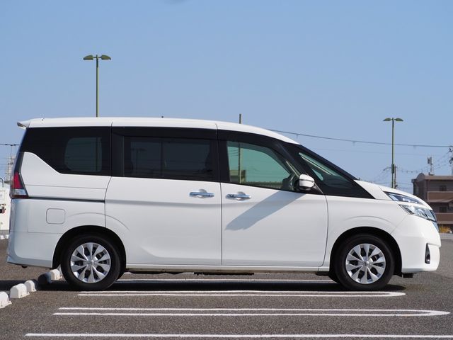 Nissan SERENA 2018-07 16335-5