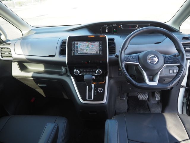 Nissan SERENA 2018-07 16335-13