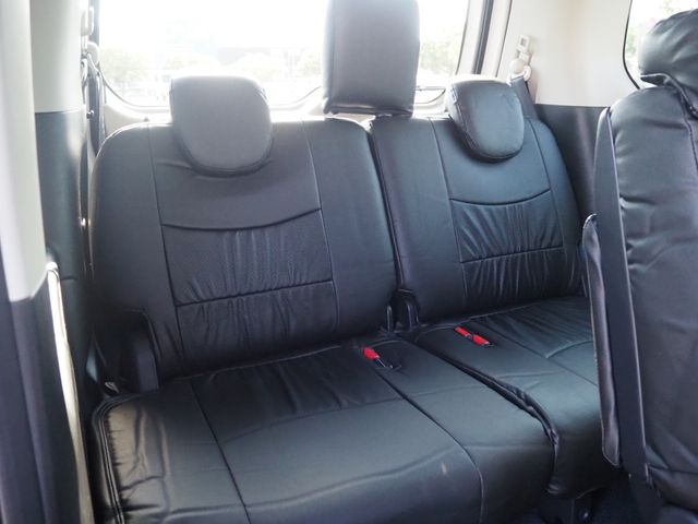 Nissan SERENA 2018-07 16335-22