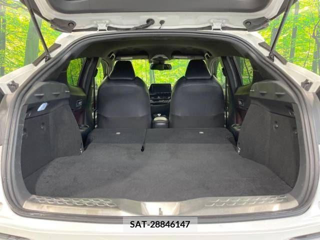 Toyota C-HR 2017-04 264134-10