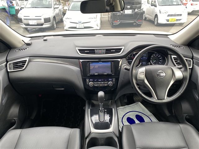 Nissan X-TRAIL 2015-09 12459-19
