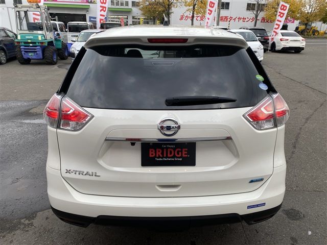 Nissan X-TRAIL 2015-09 12459-5