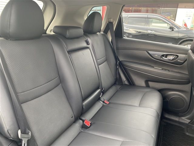 Nissan X-TRAIL 2015-09 12459-13