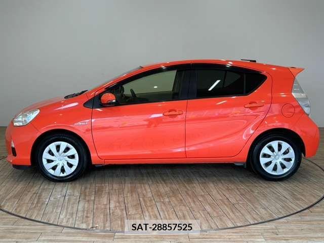 Toyota AQUA 2013-06 356161-16
