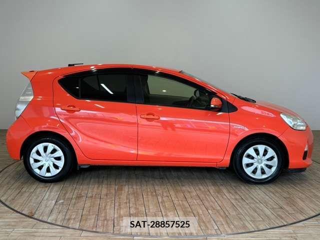 Toyota AQUA 2013-06 356161-15
