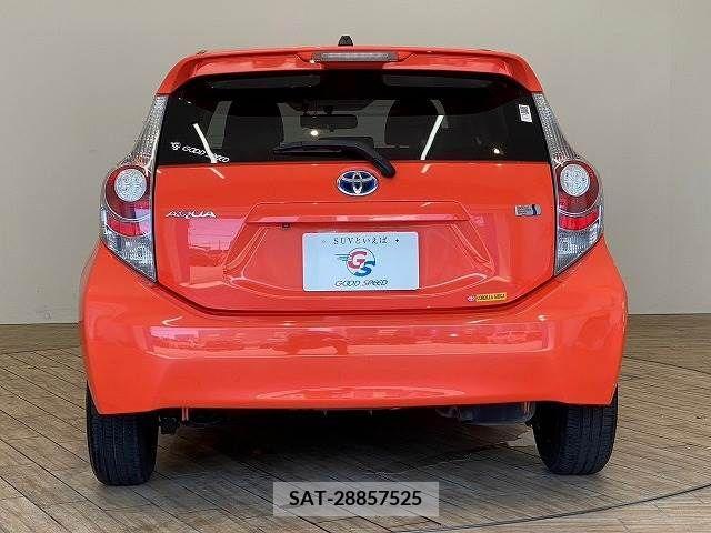 Toyota AQUA 2013-06 356161-12