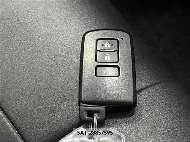 Toyota NOAH 2014-04 321410-6