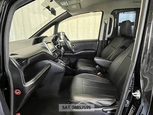 Toyota NOAH 2014-04 321410-15