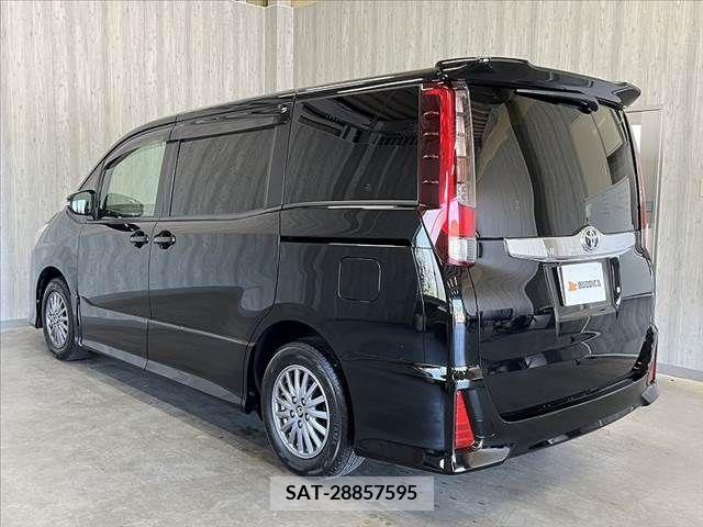 Toyota NOAH 2014-04 321410-12