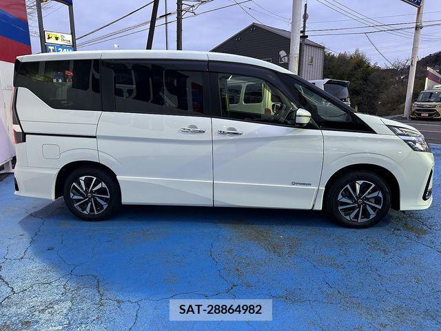Nissan SERENA 2022-03 214169-5