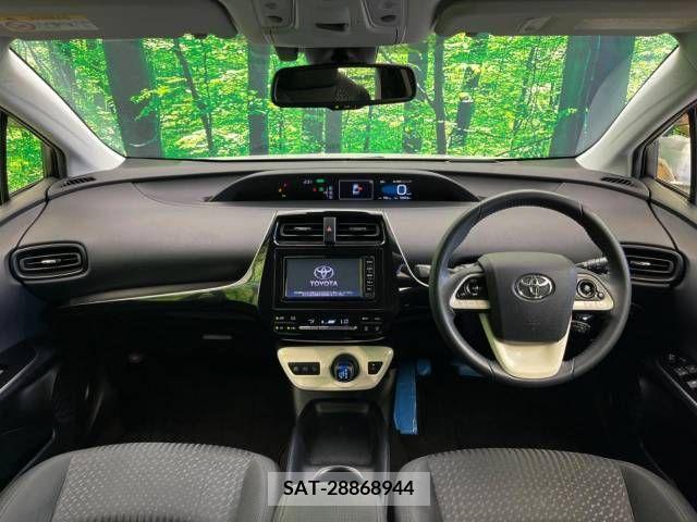 Toyota PRIUS 2016-08 366393-1