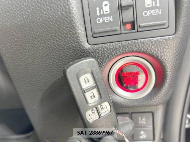 Honda N BOX CUSTOM 2018-04 215336-7
