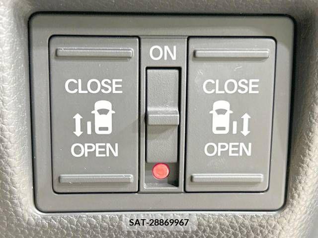 Honda N BOX CUSTOM 2018-04 215336-2