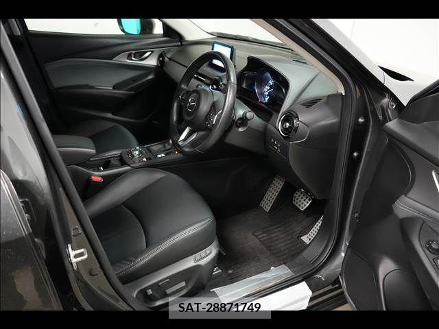 Mazda CX-3 2018-08 302073-1
