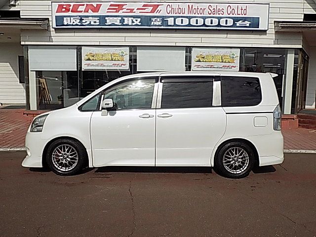 Toyota NOAH 2007-08 28877-13