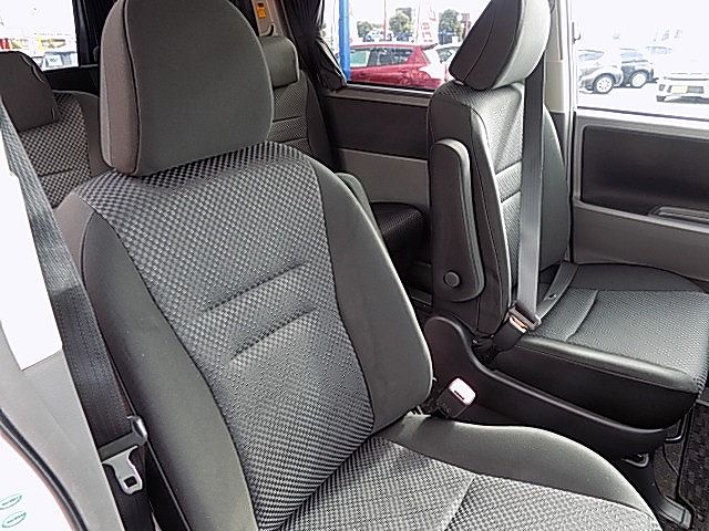 Toyota NOAH 2007-08 28877-9