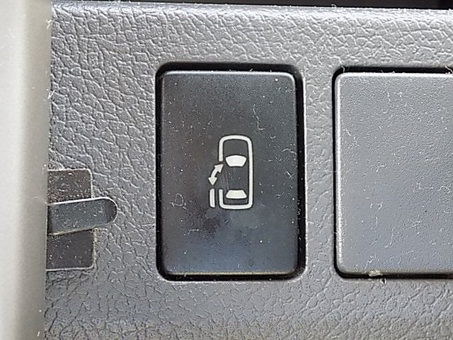 Toyota NOAH 2007-08 28877-5