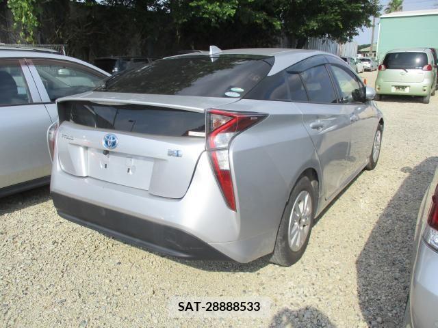 Toyota PRIUS 2016-04 328096-4