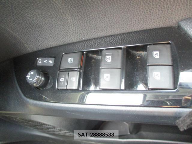 Toyota PRIUS 2016-04 328096-10