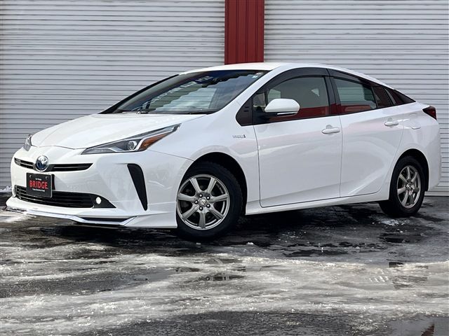 Toyota PRIUS 2019-02 182524-1