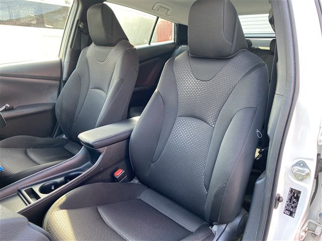 Toyota PRIUS 2019-02 182524-17