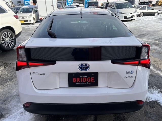 Toyota PRIUS 2019-02 182524-5