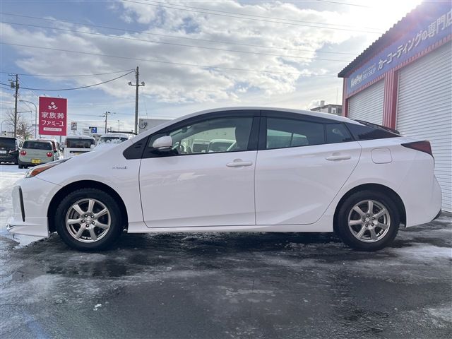 Toyota PRIUS 2019-02 182524-3