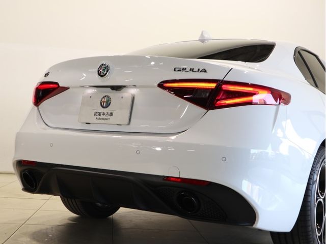 ALFA ROMEO Giulia 2023-05 195362-6