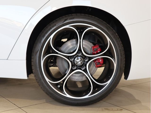 ALFA ROMEO Giulia 2023-05 195362-25