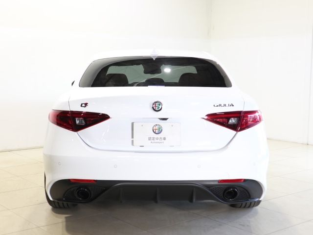 ALFA ROMEO Giulia 2023-05 195362-2
