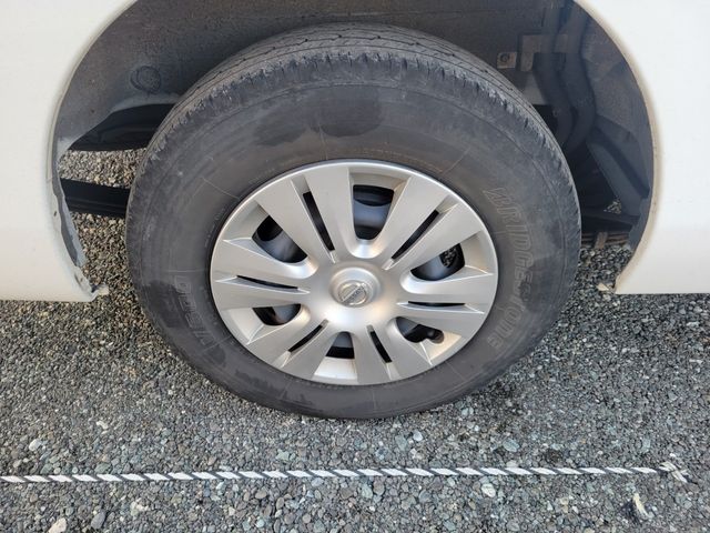 Nissan NV350 Caravan 2017-05 27215-27
