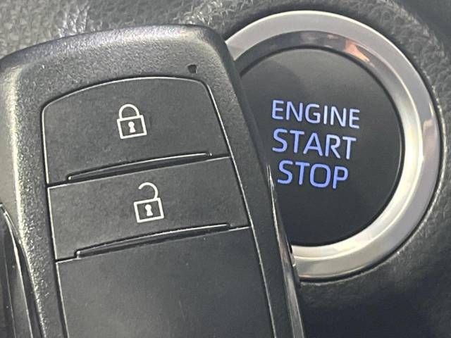Toyota YARIS 2023-04 181372-8