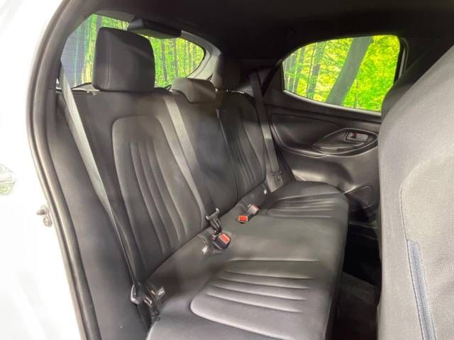 Toyota YARIS 2023-04 181372-10