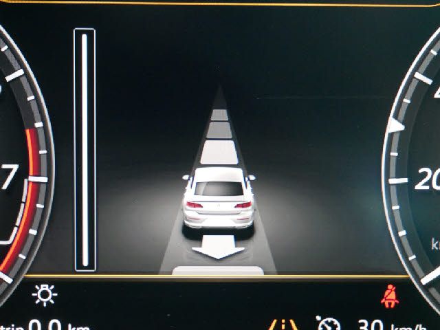 VolksWagen ARTEON 2018-03 12772-25